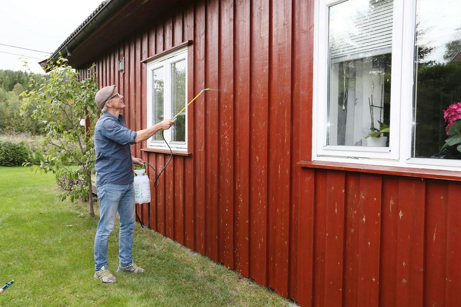 Vske hus før maling Vaske husvegg